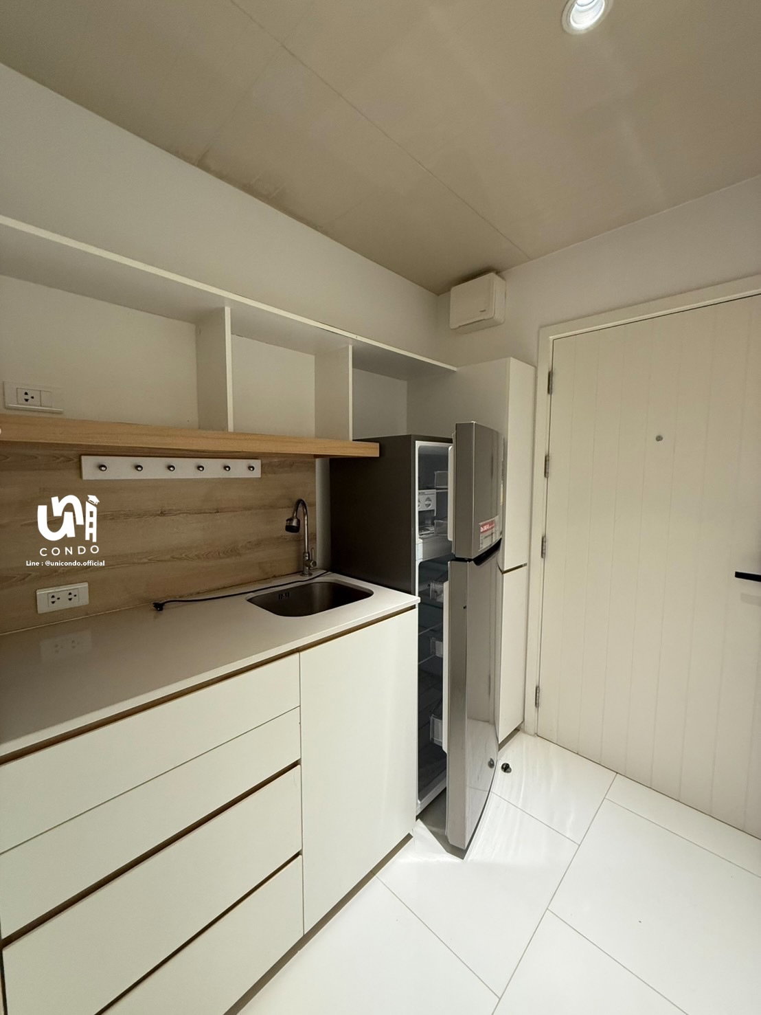 🎓🎓 ขาย Triple Y Residence 4.5 ล้านบาทเท่านั้น 🏢 📲🔥 สนใจติดต่อ Line @unicondo.official