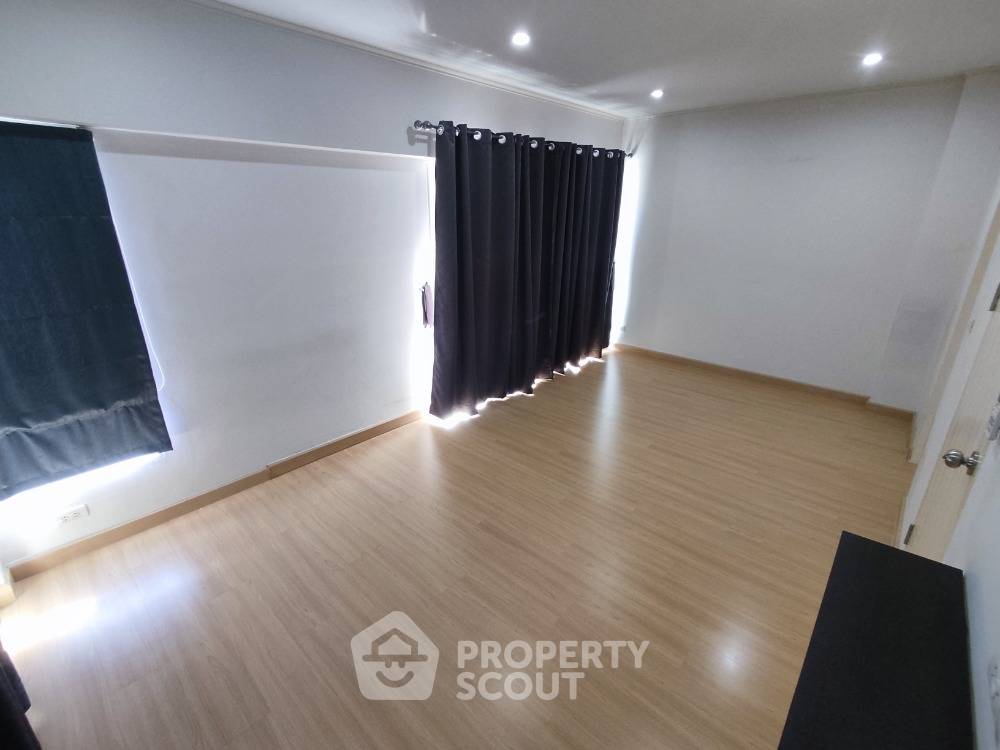 รูป บ้าน 3 ห้องนอน ขาย พร้อมเลี้ยงสัตว์ได้ โครงการ ศุภาลัย เบล่า เทพารักษ์ (ID 1975302) - รูปที่ 10/11