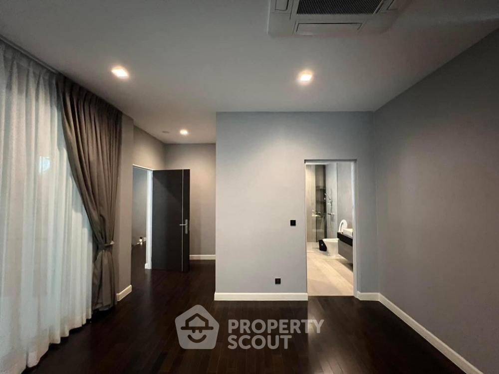 รูป บ้าน 4 ห้องนอน 440 ตร.ม. เลี้ยงสัตว์ได้ ที่ The Gentry Phatthanakan 2 (ID 2578644) - รูปที่ 16/20