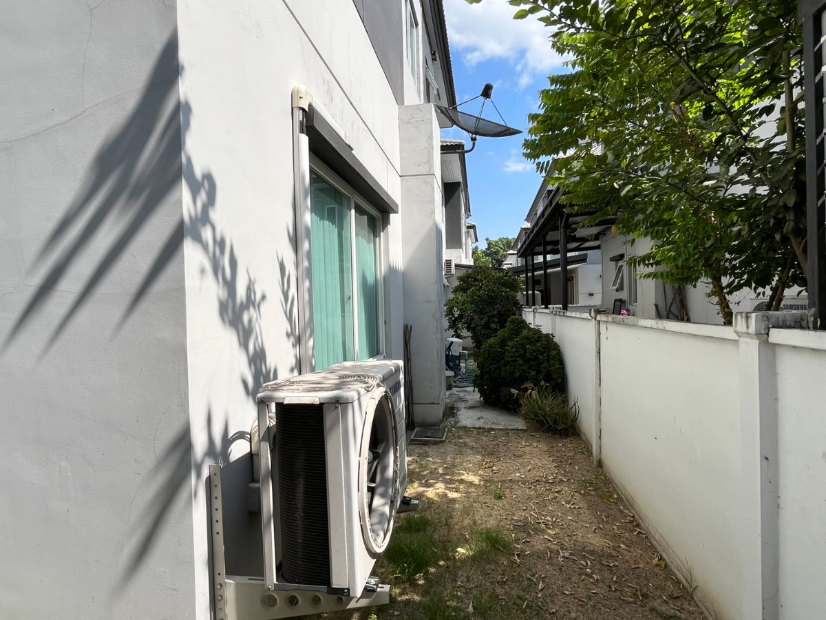 รูป บ้านเดี่ยว 2 ชั้น โครงการ เดอะ เซนโทร วัชรพล  ถนนสุขาภิบาล 5 แขวงออเงิน เขตสายไหม จังหวัดกรุงเทพมหานคร 10220 (ราคา 5,500,000 บาท ) - รูปที่ 30/34