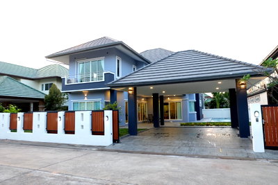 เช่าบ้านเดี่ยว ชลบุรี : ให้เช่า บ้านเดี่ยวหลังใหญ่ 2 ชั้น 4ห้องนอน 5ห้องน้ำ +สระว่ายน้ำ เฟอนิเจอร์ครบ พร้อมอยู่ ซอยสยามคันทรีคลับ พัทยา