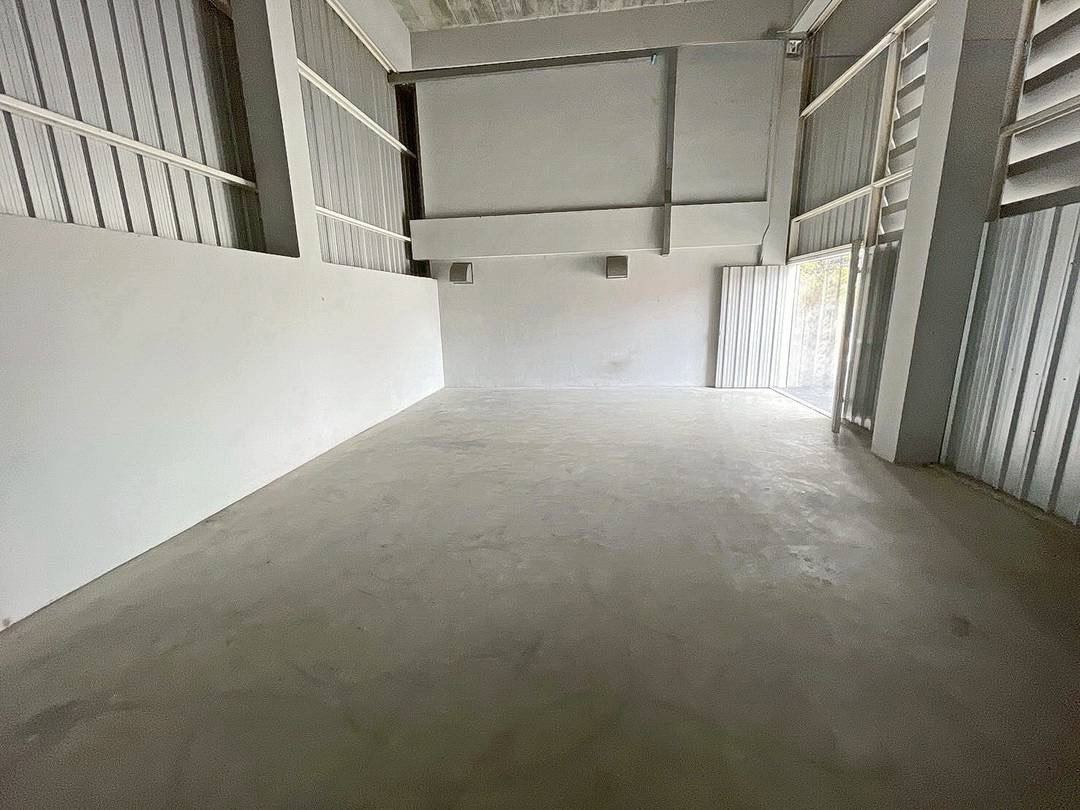 picture For Rent Office and Showroom, Soi Praksa 17 Unit 8/88 - 13/15