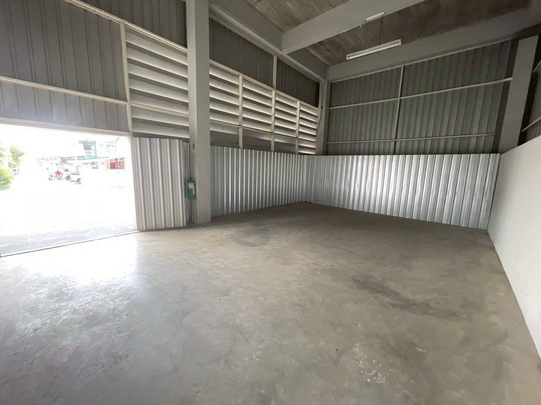 picture For Rent Office and Showroom, Soi Praksa 17 Unit 8/88 - 11/15
