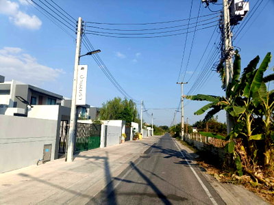 ที่ดิน ลำลูกกา คลองสอง : ขายที่ดินเปล่า ถมแล้ว คูคต คลองสอง ลำลูกกา ปทุมธานี 390 ตรว   เหมาะสร้างบ้าน โกดัง อพาร์ตเมนต์ 