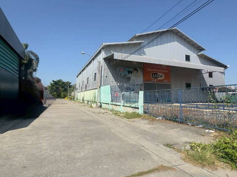 ขายโกดังพร้อมบ้านพัก พื้นที่ประมาณ 1,000 ตรม.บนที่ดิน 1 ไร่ ซอยวัดหลวงพ่อโต บางพลี เหมาะทำศูนย์กระจายสินค้าและพักอาศัย