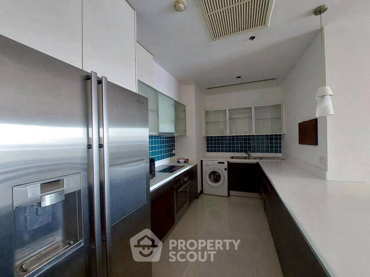 รูป คอนโด 3 ห้องนอน 127 ตร.ม. ขาย The Lofts Yennakart ยานนาวา ใกล้ช่องนนทรี (ID 2359255) - รูปที่ 16/17