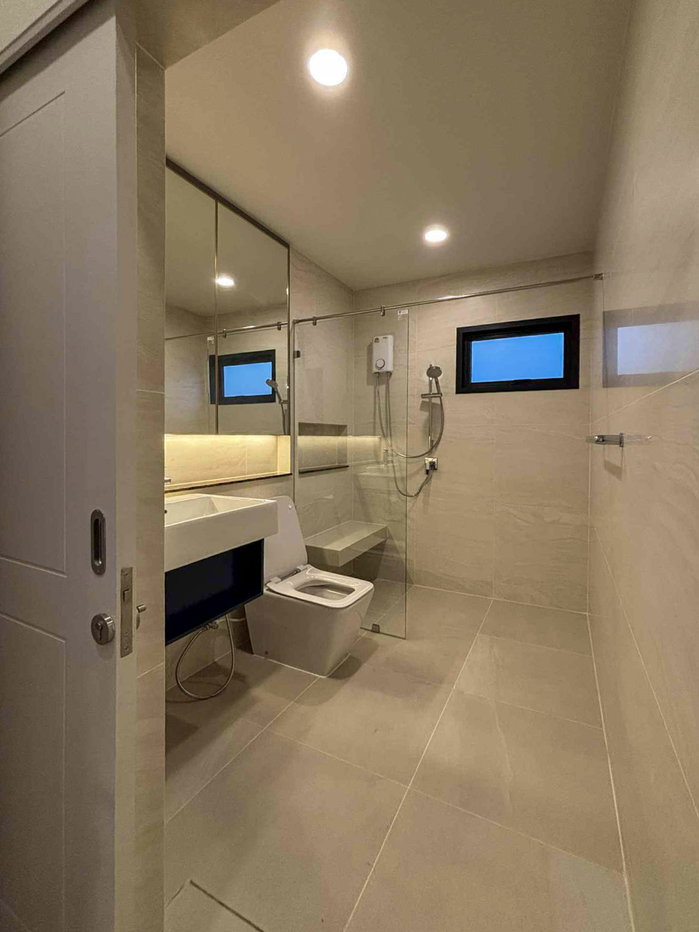 รูป บ้านหรูให้เช่า - เศรษฐสิริ บางนา-สุวรรณภูมิ 5 ห้องนอน, 407 ตร.ม. - รูปที่ 26/28