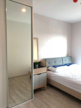 FoR Rent Plum condo @central station westgate 16,000