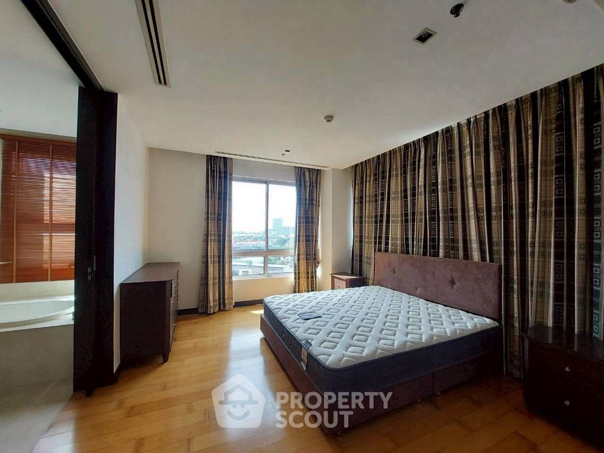 รูป คอนโด 3 ห้องนอน 127 ตร.ม. ขาย The Lofts Yennakart ยานนาวา ใกล้ช่องนนทรี (ID 2359255) - รูปที่ 15/17