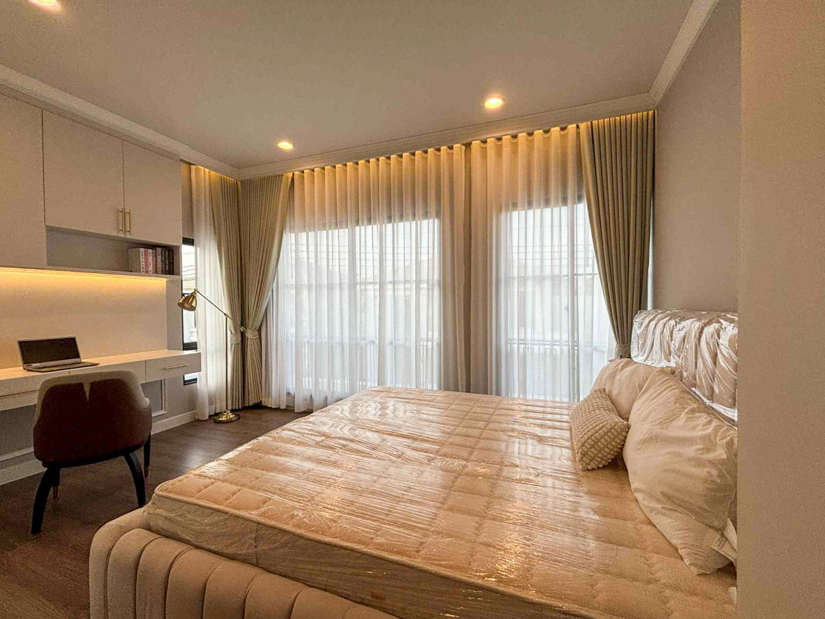 รูป บ้านหรูให้เช่า - เศรษฐสิริ บางนา-สุวรรณภูมิ 5 ห้องนอน, 407 ตร.ม. - รูปที่ 16/28
