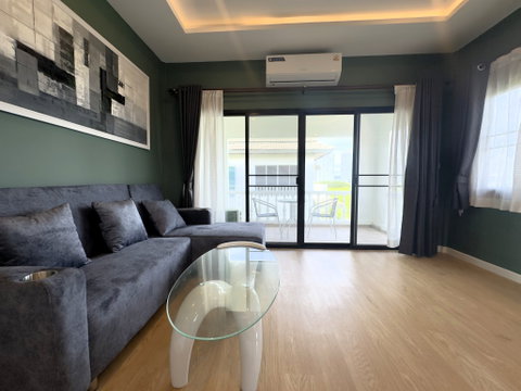 Baan Suan Lalana top floor corner condo for Rent Jomtien Pattaya