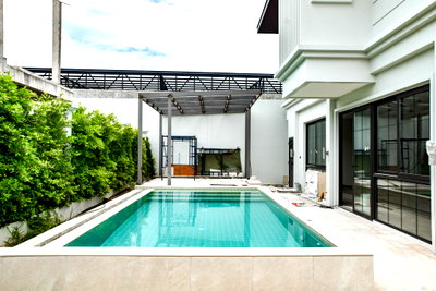 Houses for sale Frost Magical Ice of Siam : Pool Villa 4BR for Sale East Pattaya