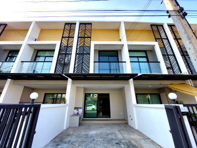 เช่าทาวน์โฮม เซฟวัน โก ศรีสมาน : ให้เช่า บ้านทาวน์โฮม เมอริท เพลส ดอนเมือง