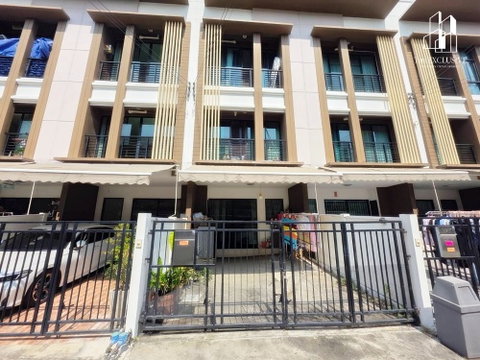 ขายด่วน หมู่บ้าน กลางเมือง กัลปพฤกษ์ บางหว้า ทาวน์โฮม 3 ชั้น ซ.กำนันแม้น เนื้อที่ 16.5 ตร.ว พื้นที่ใช้สอย 134 ตร.ม