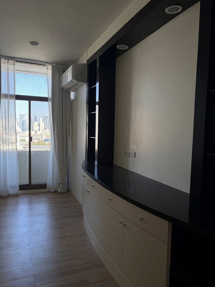 picture River House               Condominium  - 3/10