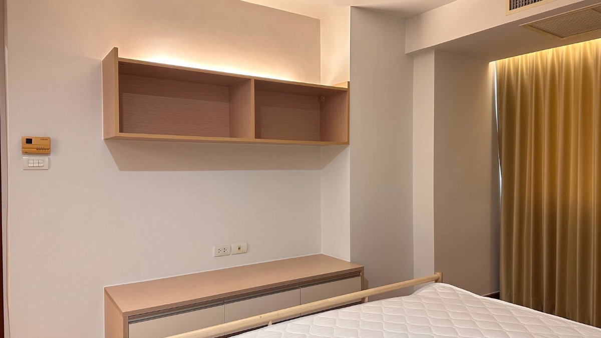 picture Residence                          52  - 7/14