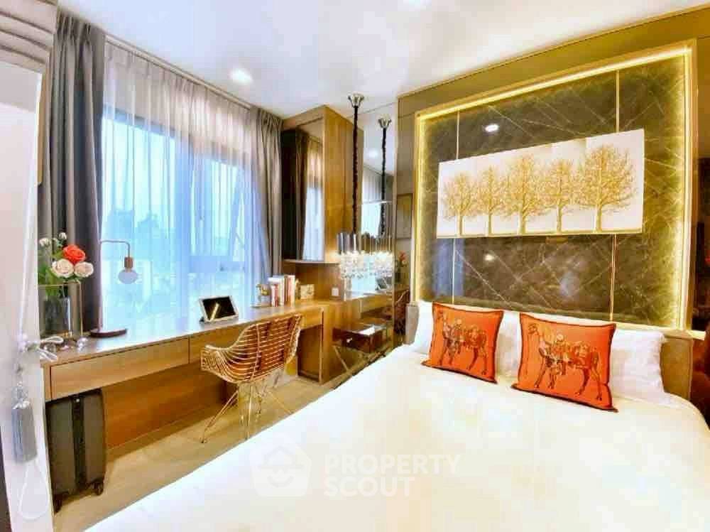 picture Well-Priced 1-BR Condo, Life One Wireless, 18th Floor Near BTS Phloen Chit (ID 2460925) - 1/8