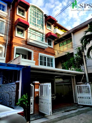 Townhouses for sale One Bangkok : Luxury 5-Story English-Style Townhome for Sale in Yen Akat Area (SPSAD3768)