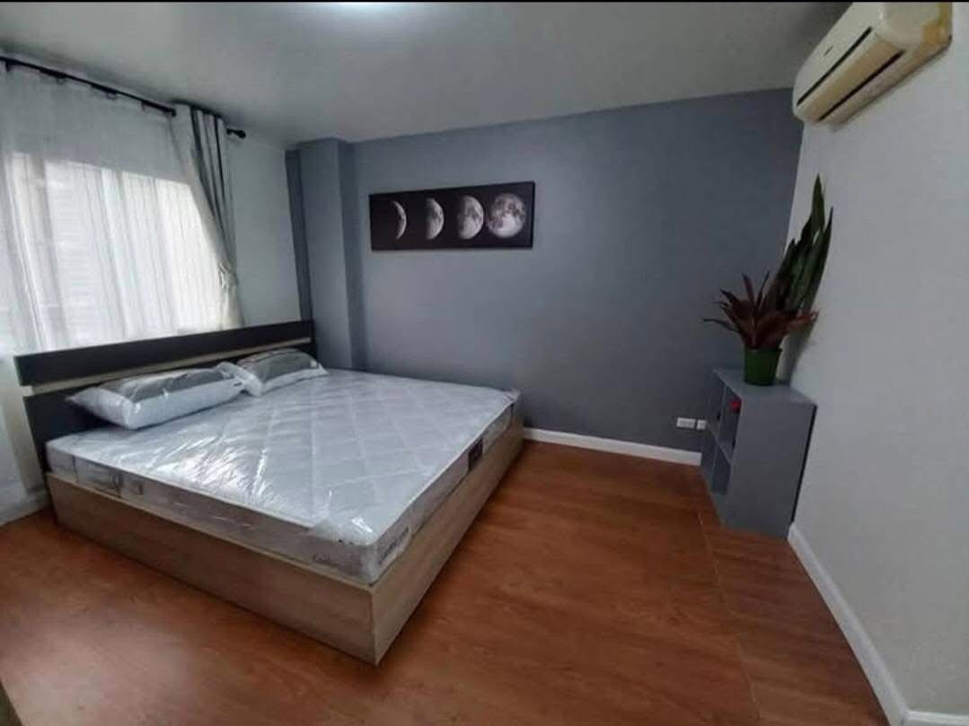picture Condo One                      Siam  - 9/11