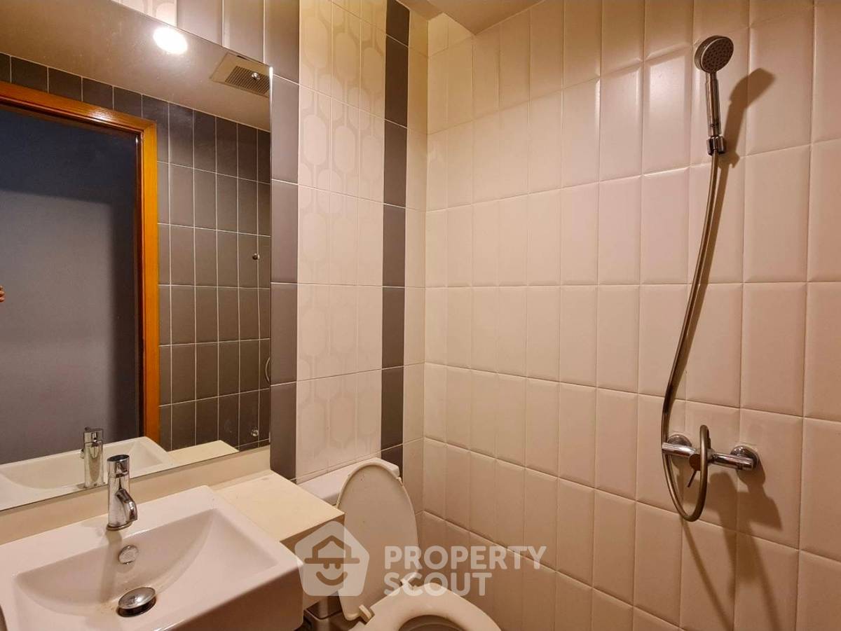 picture 30th-Floor 3-BR 180 Sqm Circle Condominium, MRT Phetchaburi (ID 2587723) - 2/14