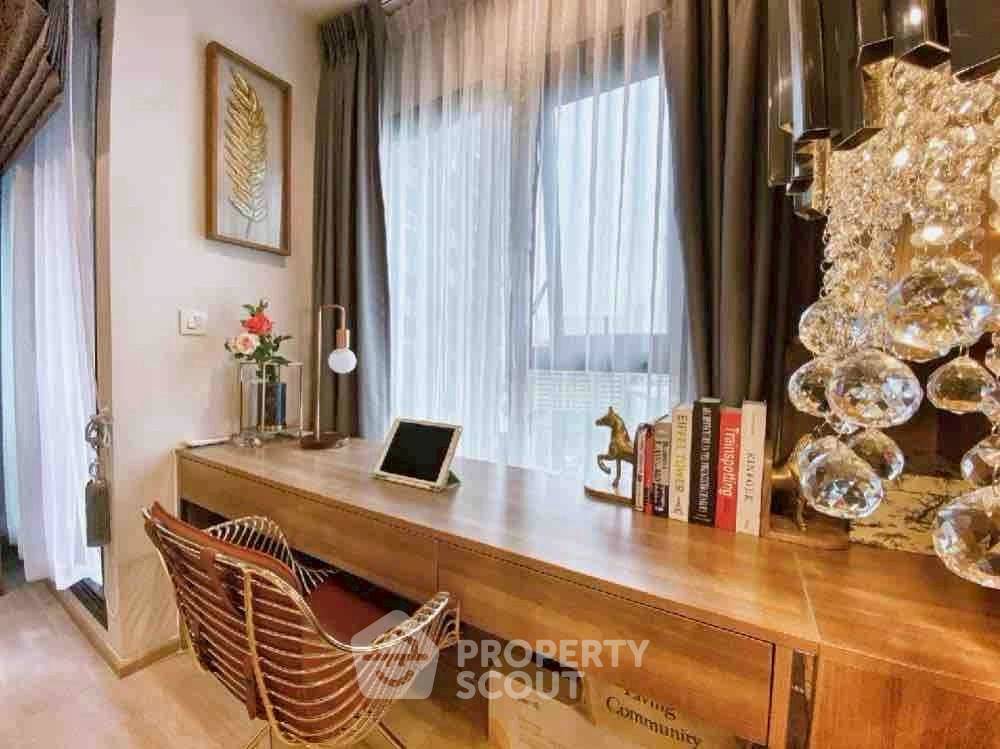 picture Well-Priced 1-BR Condo, Life One Wireless, 18th Floor Near BTS Phloen Chit (ID 2460925) - 5/8