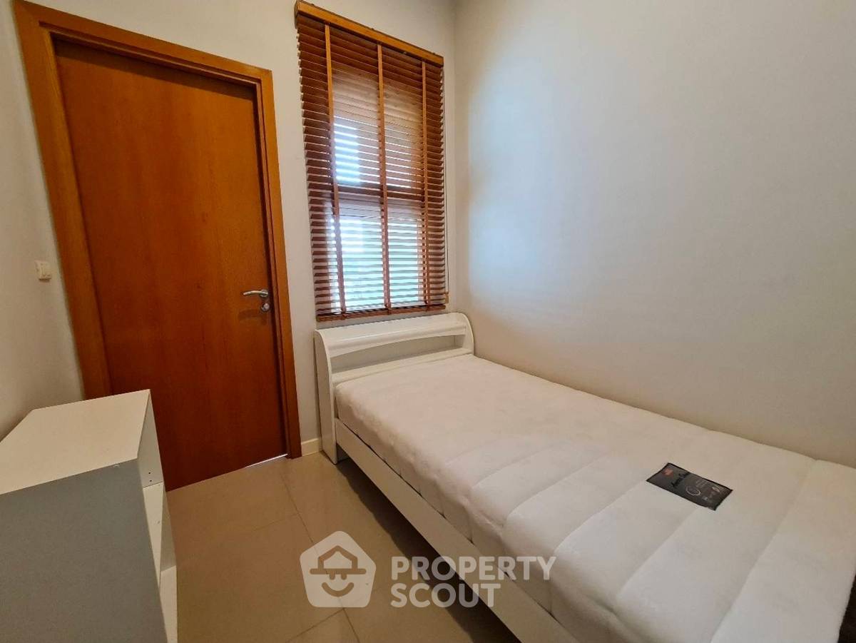 picture 30th-Floor 3-BR 180 Sqm Circle Condominium, MRT Phetchaburi (ID 2587723) - 3/14