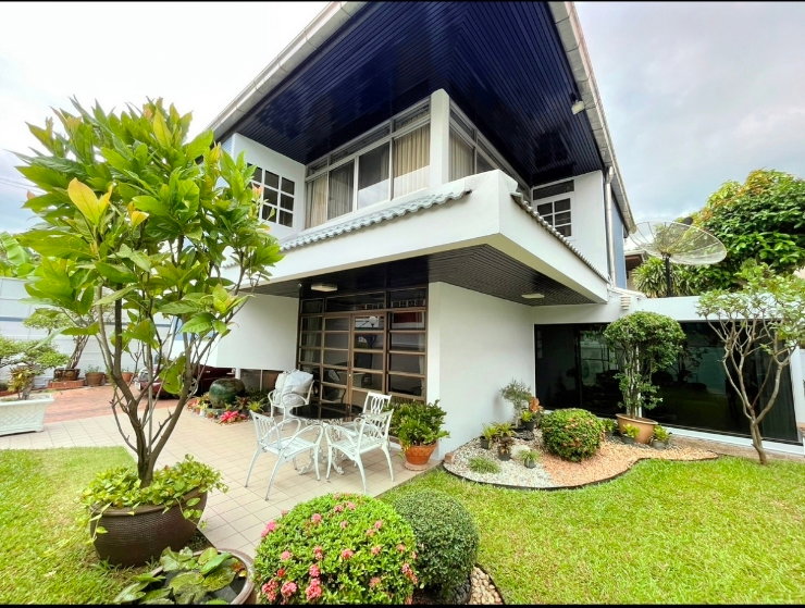 🏡✨ Single Detached House for Sale - Soi Pridi Banomyong 42, Land Size 72 sq.wah | 3 Bedrooms | Move-in Ready✨
