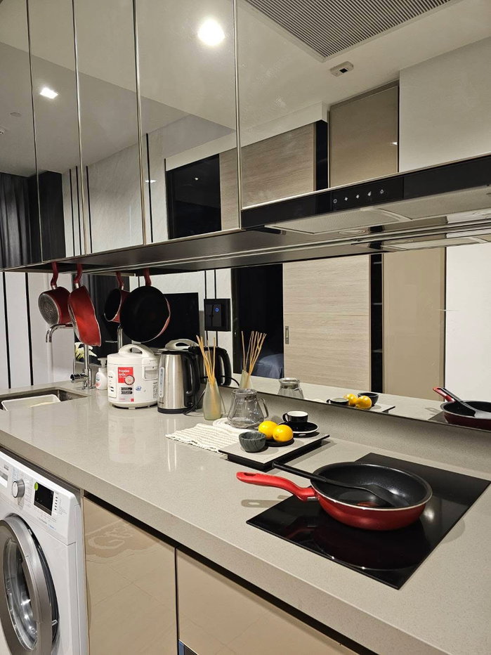 picture The Crest Park Residences - 7/15
