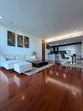 Luxury Beachfront Condo For Rent