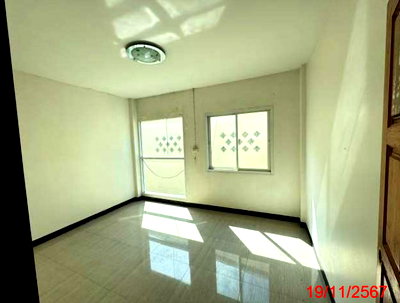 อาคารพาณิชย์ วัดเพชรวราราม : อาคารพาณิชย์ 24.2 ตร.วา อำเภอเมืองเพชรบูรณ์ จังหวัดเพชรบูรณ์ 2M