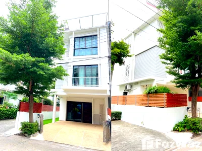 Townhouses for rent : 3 Bedroom Townhouse for rent at Areeya Mandarina Sukhumvit 77 5996144