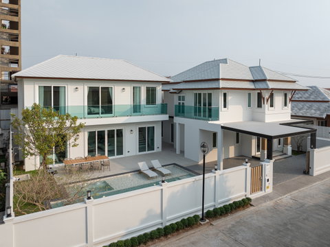 7 Bedroom Pool View Villa for sale in East Pattaya