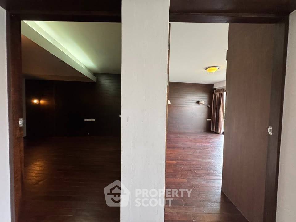 รูป คอนโด 2 ห้องนอน 94 ตร.ม. ขาย ที่ โชมดอย คอนโดเทล ใกล้ นิมมานเหมิน (ID 2324122) - รูปที่ 3/11