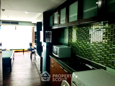 คอนโดให้เช่า : ใกล้ BTS นานา เพียง 200 ม. | 1 ห้องนอน The Trendy Condominium (ID 452803)