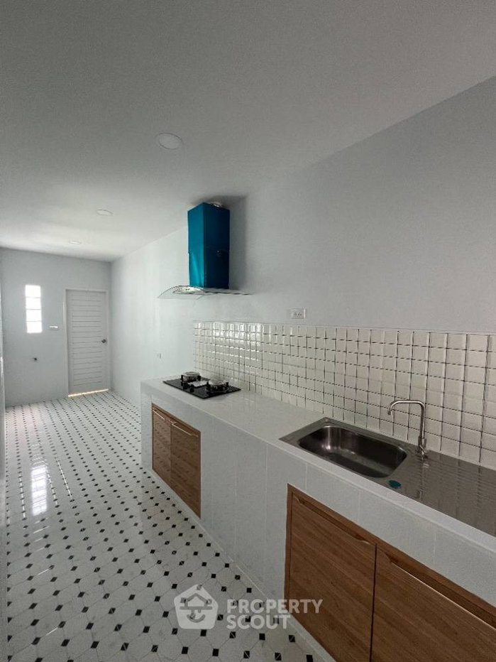 รูป บ้านเดี่ยว 3 ห้องนอน สำหรับขาย เหมาะกับสัตว์เลี้ยง ในหัวไผ่ ชลบุรี (203 ตร.ม.) (ID 1491025) - รูปที่ 9/24