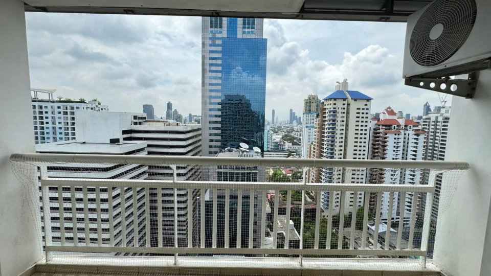 picture Grand Park                      View  - 13/16