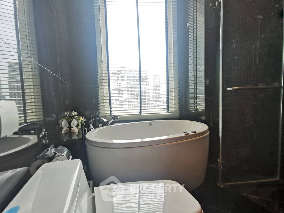 รูป ใกล้ BTS ช่องนนทรี เพียง 80 ม. | 2 ห้องนอน The Infinity Condominium (ID 2390327) - รูปที่ 12/20