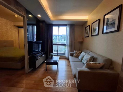 34 Sqm 1-BR Condo At Focus Ploenchit Near BTS Nana (400m) (ID 1750955)
