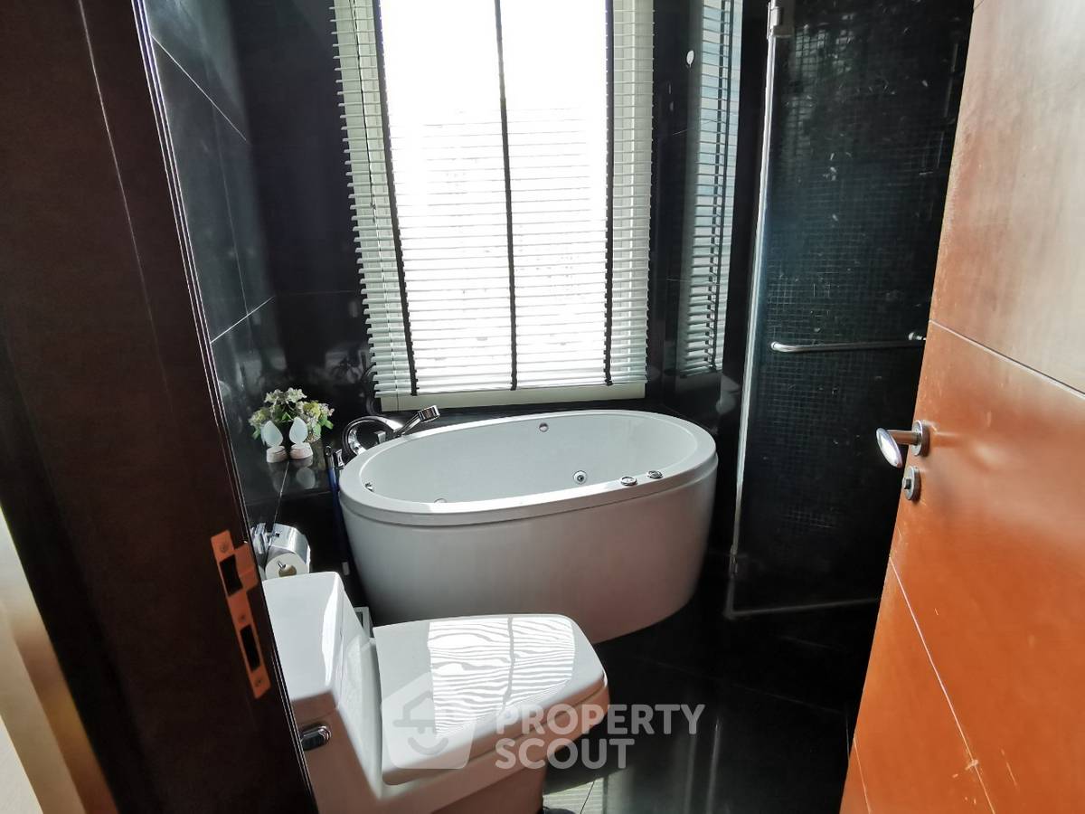 รูป ใกล้ BTS ช่องนนทรี เพียง 80 ม. | 2 ห้องนอน The Infinity Condominium (ID 2390327) - รูปที่ 16/20