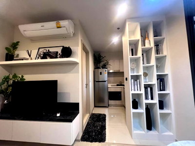 Condos for rent : Condo for Rent at Life One Wireless (D6901039)