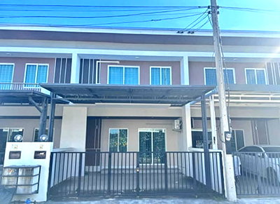 Townhouses for sale Chiang Mai : Townhouse for sale ,Karnkanok Village , Near Meechok plaza ,Near Maejo University.
