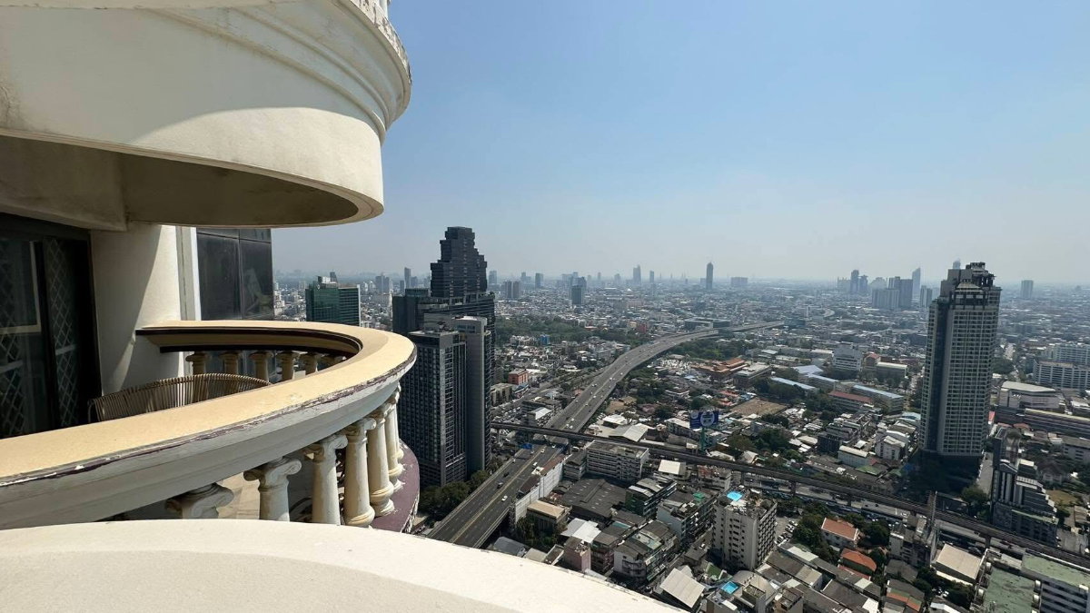 picture State Tower              Silom - 11/12