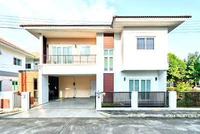 ขายบ้านเดี่ยว : ขาย บ้านในโครงการ ล้านนาเฮอริเทจ บ้านสวย สภาพดี ใกล้แหล่งชุมชน  (ID:738HS)