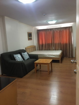 one-bedroom condo for sale in Lumpini Place Sathorn, near One Bangkok shopping malls, and Lumpini Public Park