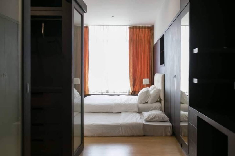 picture Baan Sathorn                    Chaopraya  - 7/9