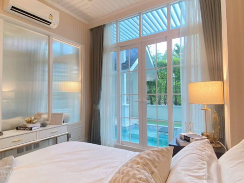 ให้เช่าคอนโด Grand Florida Beachfront Condo Resort Pattaya 1ห้องนอน สระว่ายน้ำส่วนตัว