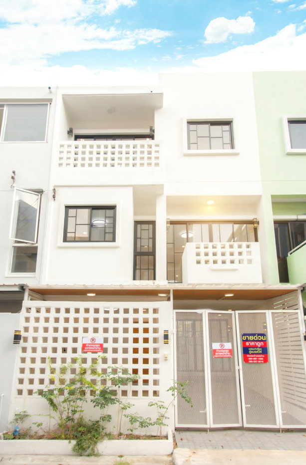 รูป ✨ น้อง Pool | ทาวน์โฮม 3 ชั้น รีโนเวทใหม่ สวยพร้อมอยู่ (Private Villa) - รูปที่ 2/34