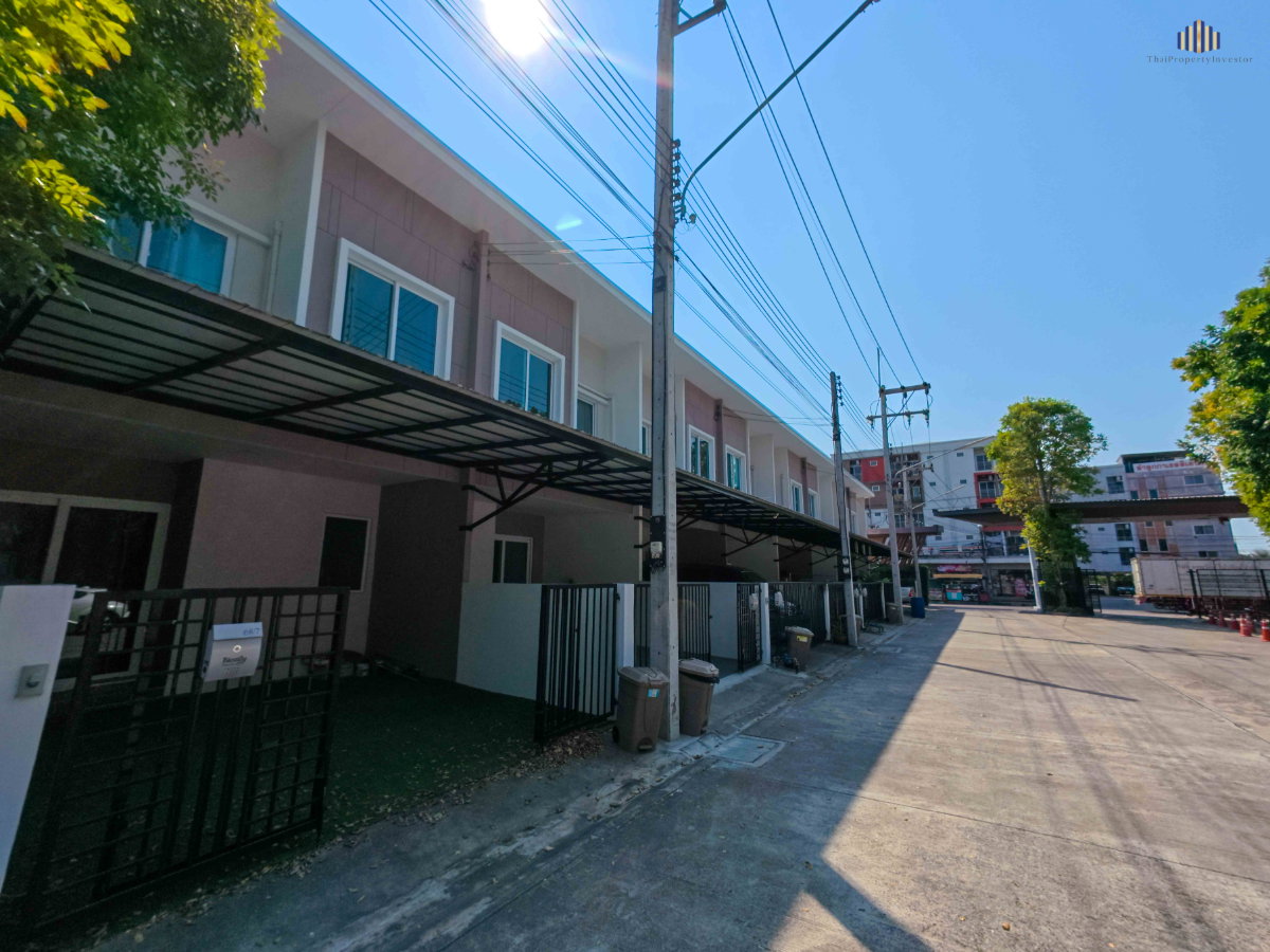 รูป ขายด่วน! เบล็สซิตี้ พาร์ค วงแหวนฯ-ลำลูกกา (Blessity Park) ทาวน์โฮม 3 ห้องนอน 2 ที่จอดรถ หลังมุมติดสวน ทำเลต้นโครงการ ต่อเติมครัวแล้ว - รูปที่ 3/20