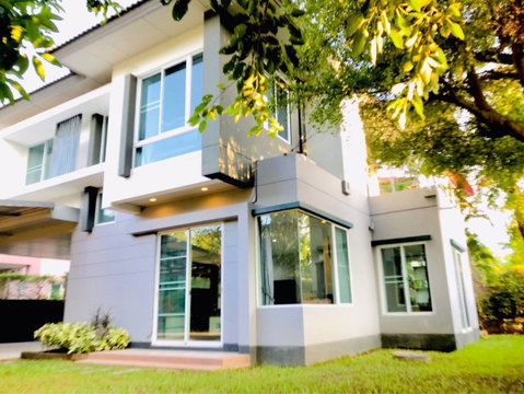 บ้านขาย ในหมู่บ้านวรารมย์ เชียงใหม่ ใกล้โรงเรียนหลายแห่ง (H350) T.0946511456