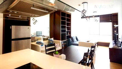 Condos for rent : For rent condo BAAN SATHORN CHAOPRAYA Building 1, Floor 18,1 bed room, Room size 75.00 sqm